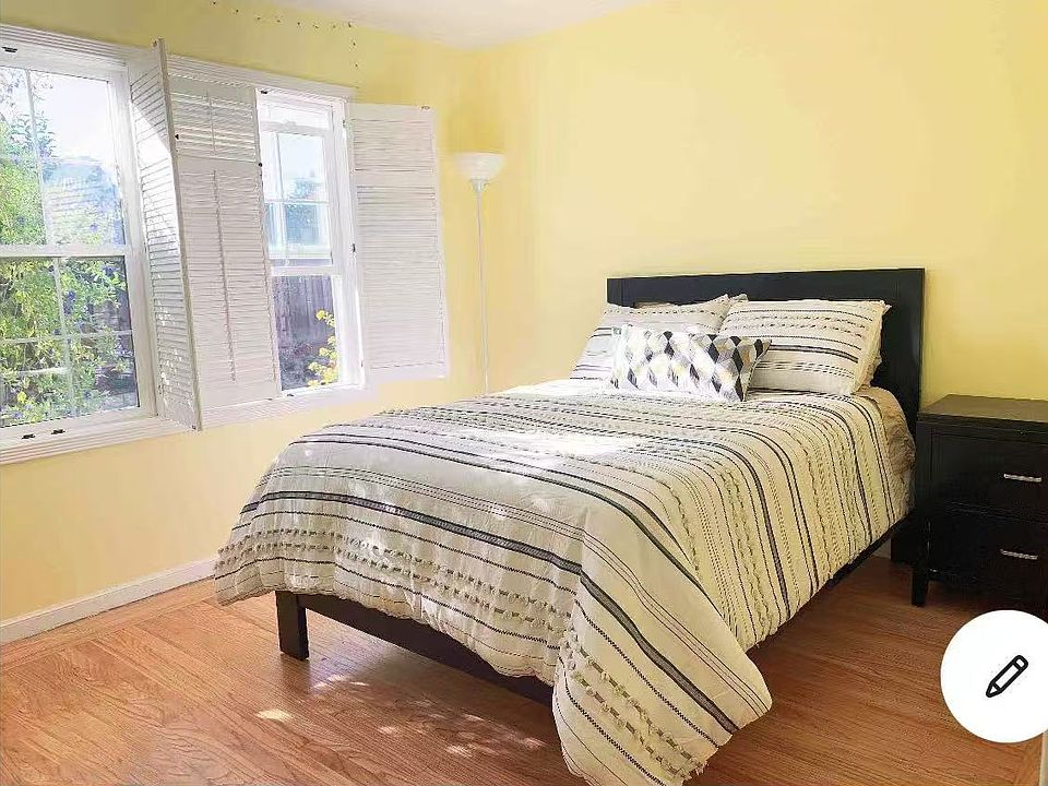1st image of 2298 Peachtree Ln