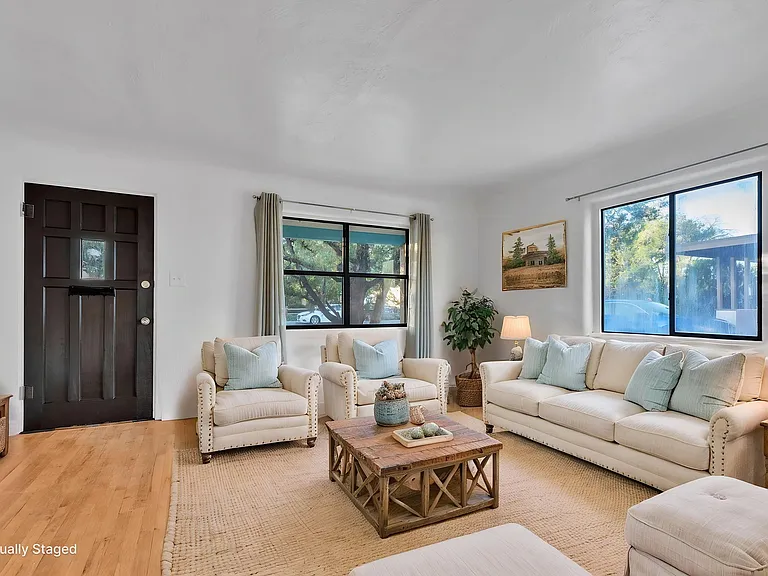 233 Solano Dr NE #1 — Photo 4