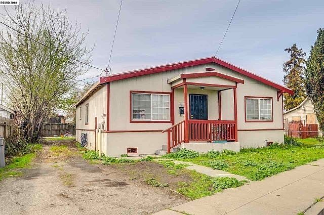 2nd image of 525 Douglas Ave