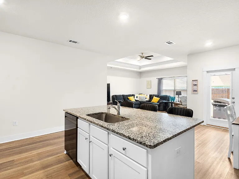 6539 Forest Bay Ave — Photo 7