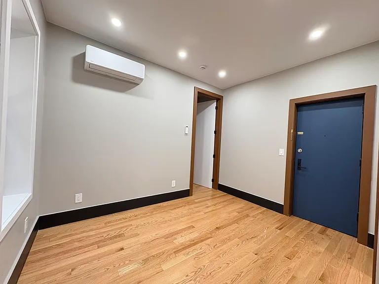 20-22 Reed St #2 — Photo 2