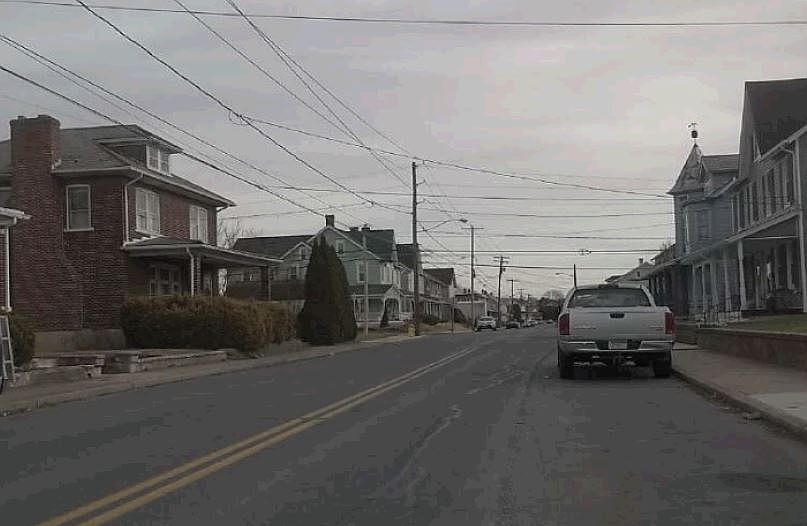 2nd image of 347 E 10th St