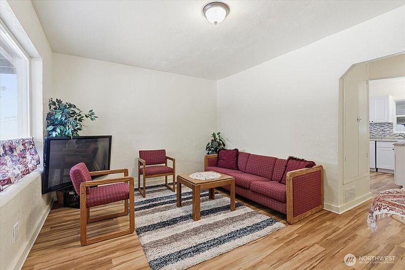 4th image of 214 A Street