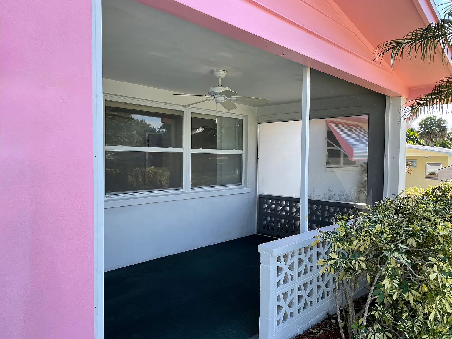3517 NE Jeannette Dr — Photo 3
