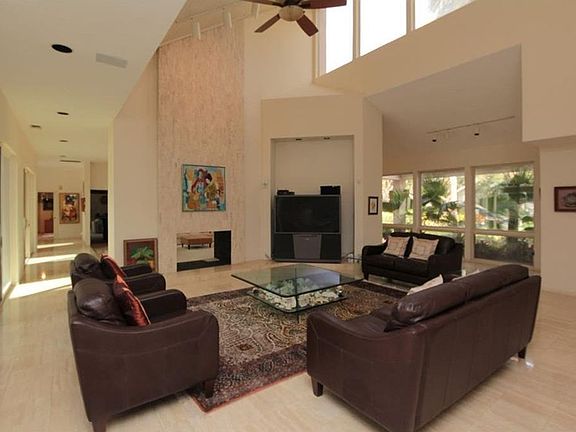 3rd image of 16316 Villarreal De Avila Dr