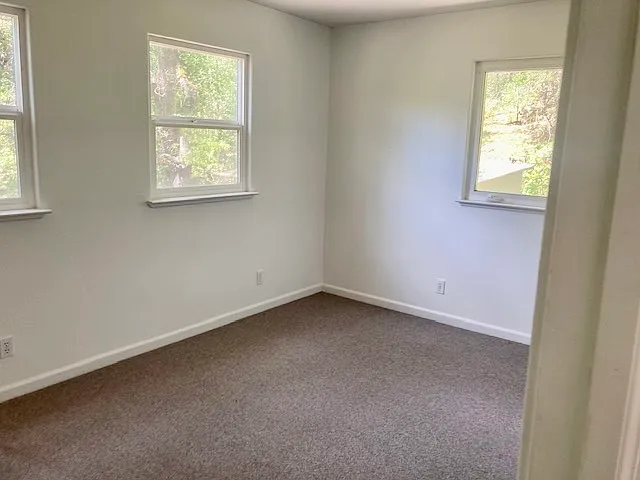 Second bedroom.