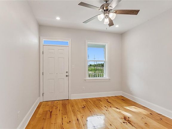 2nd image of 2648 Piety St