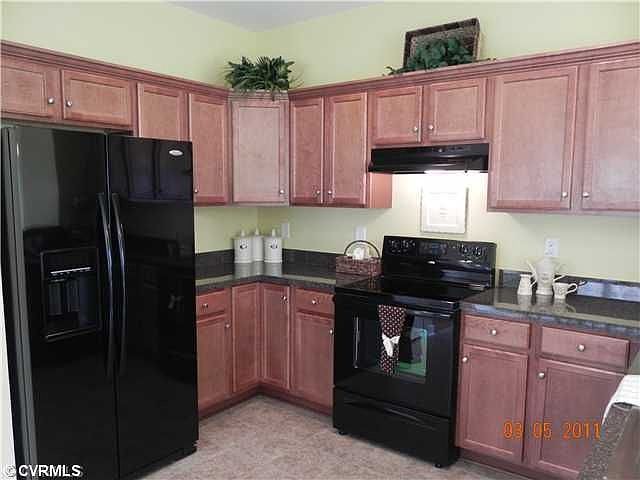 2nd image of 7207 Jackson Arch Dr #40