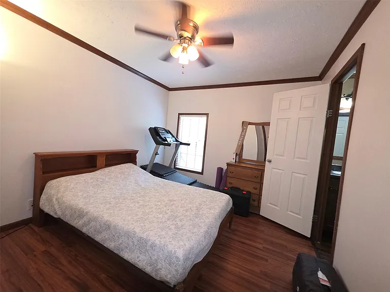 21683 White Oak Dr — Photo 11