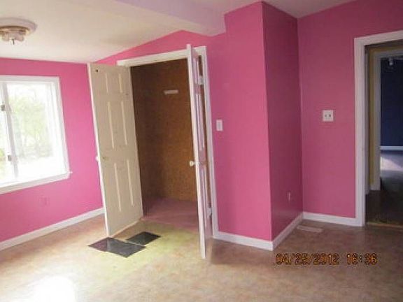 2nd image of 61 Taunton St