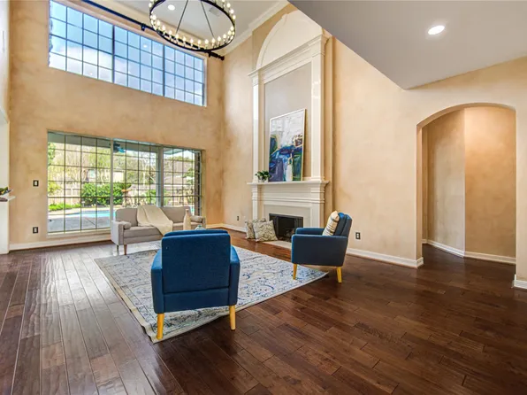 4810 Keneshaw St, Sugar Land, TX 77479