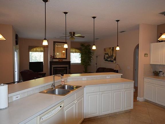 3rd image of 435 Waterwood Ct