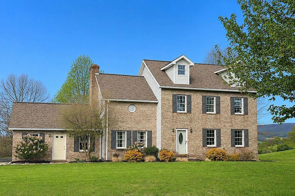 303 Meadowview Dr - Property Image