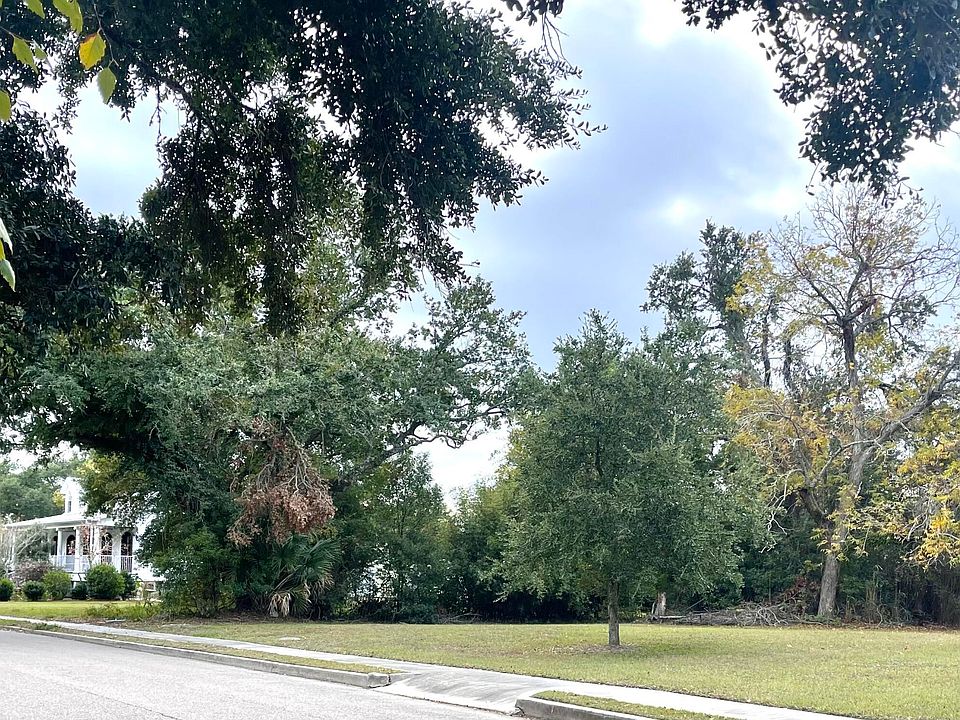 2nd image of Richards Ave