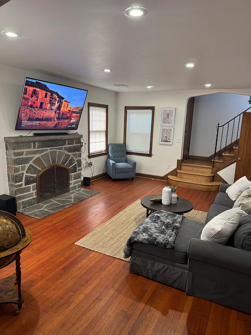 5416 1st St NE #1 photo 1