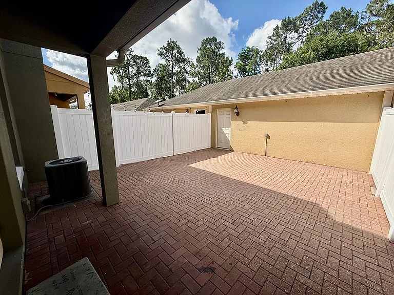 12722 Salomon Cove Dr — Photo 24