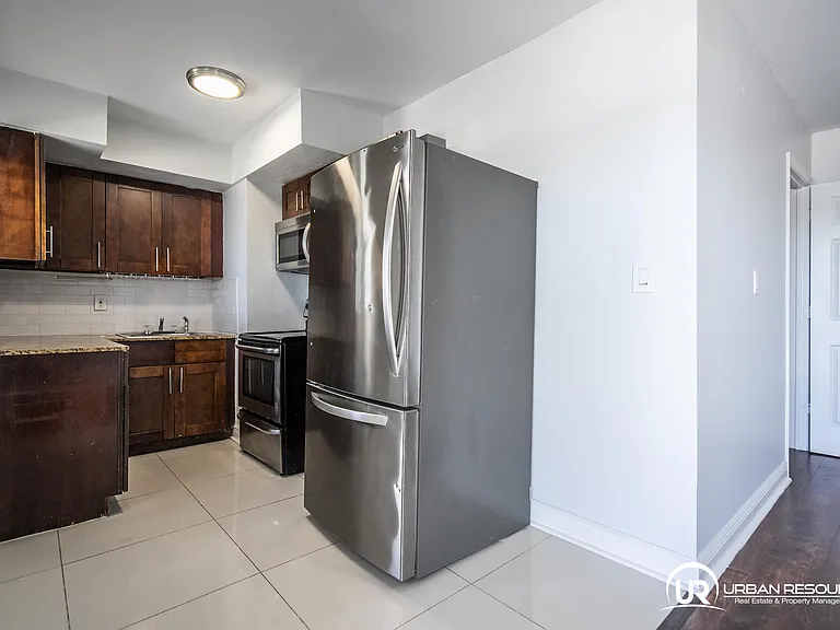 7931 East Dr #305 — Photo 15