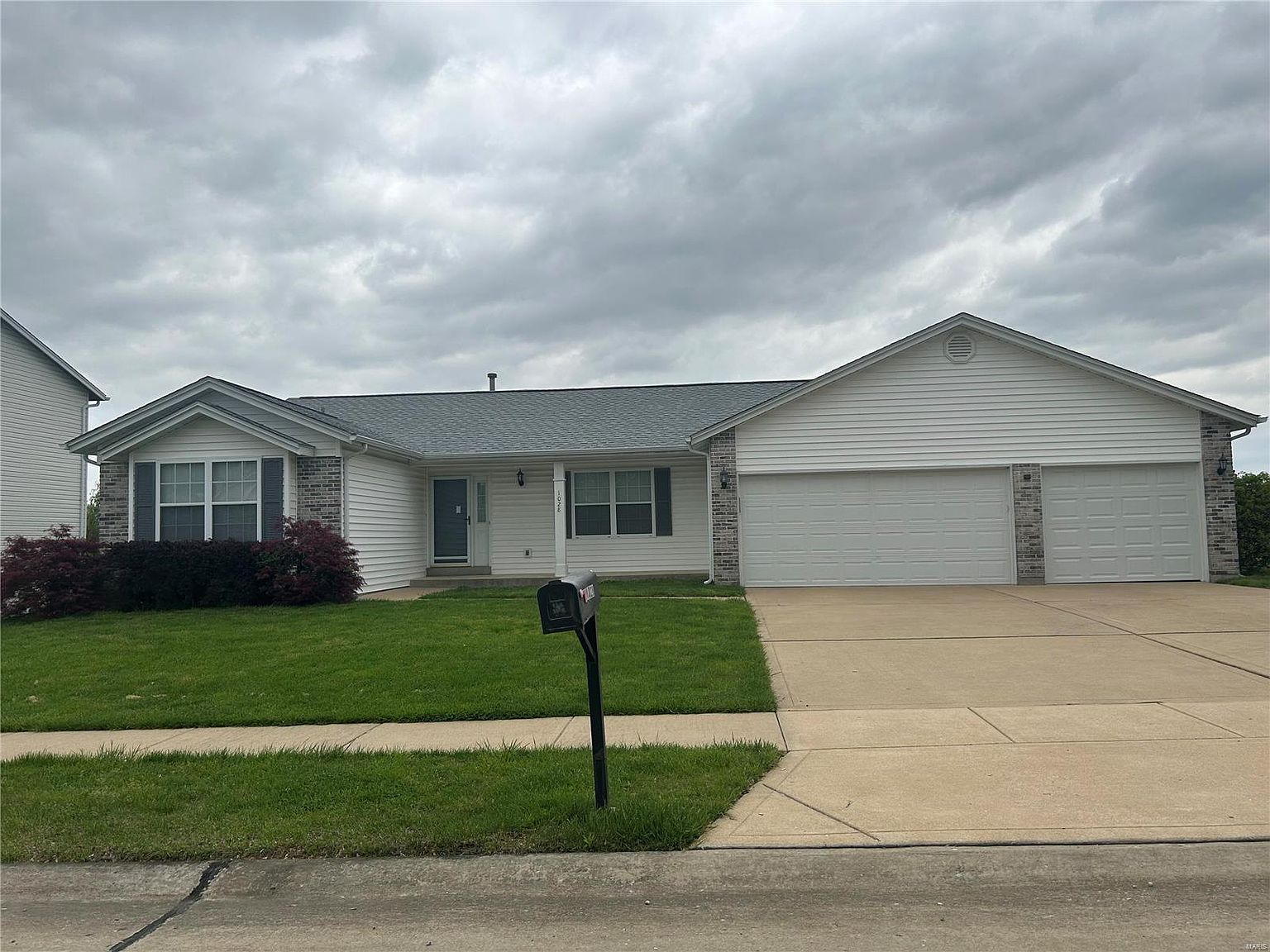 1028 Tower Park Dr, Saint Charles, MO 63304 Zillow