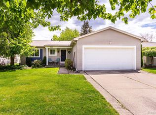 41441 Alleghany St, Canton, MI 48188
