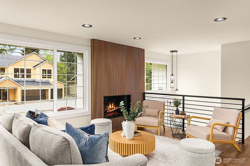 5th image of 627 166th Avenue NE