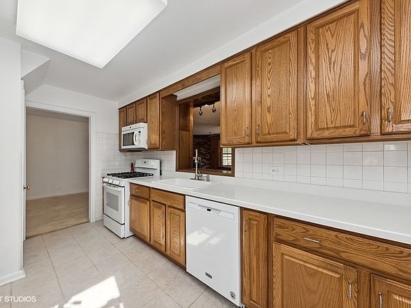 2nd image of 8517 N Crawford Ave