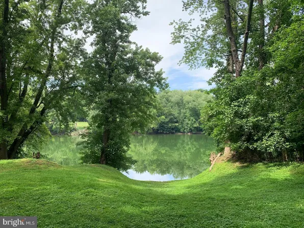 7095 Howellsville Rd, Boyce, VA 22620