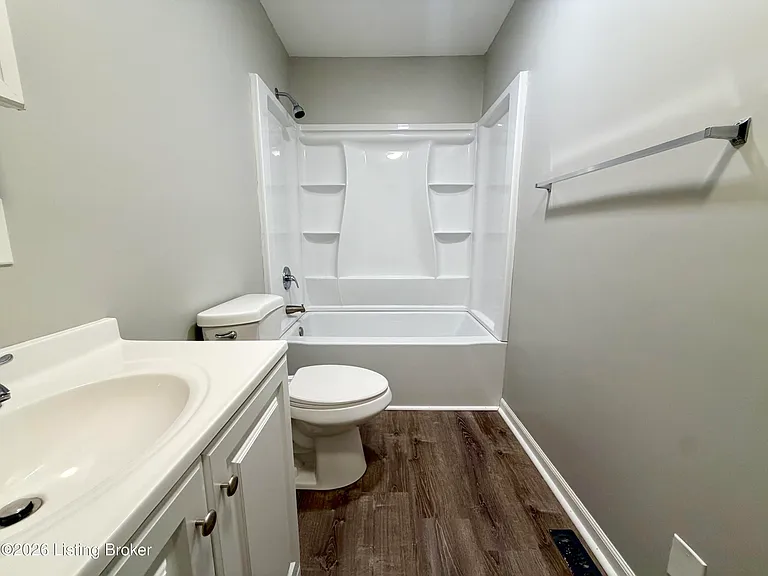 520 Culbertson Ave #B — Photo 8