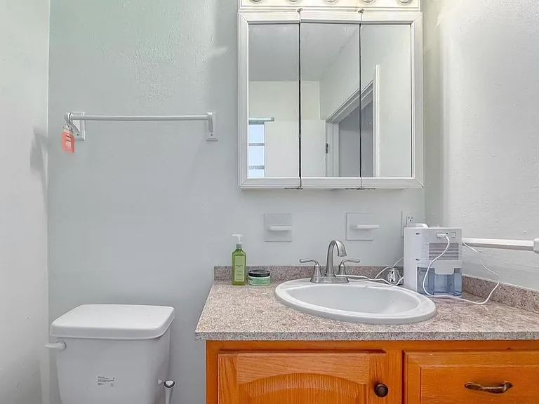 2034 Harriet Dr — Photo 19