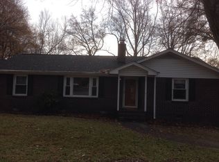 100 Forestwood Dr, Taylors, SC 29687