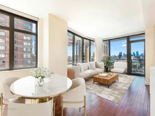 101 West 24th Street image 1 of 19