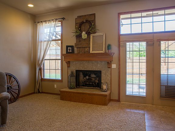 Fireplace/Living