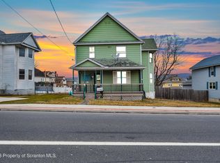 321 Dunmore St, Throop, PA 18512