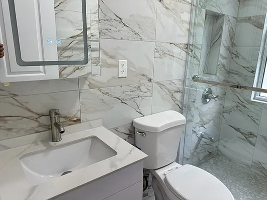 Rented by 18 REALTY | media 9