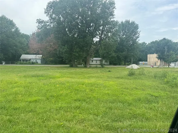 6 Cherry St, Westville, OK 74965