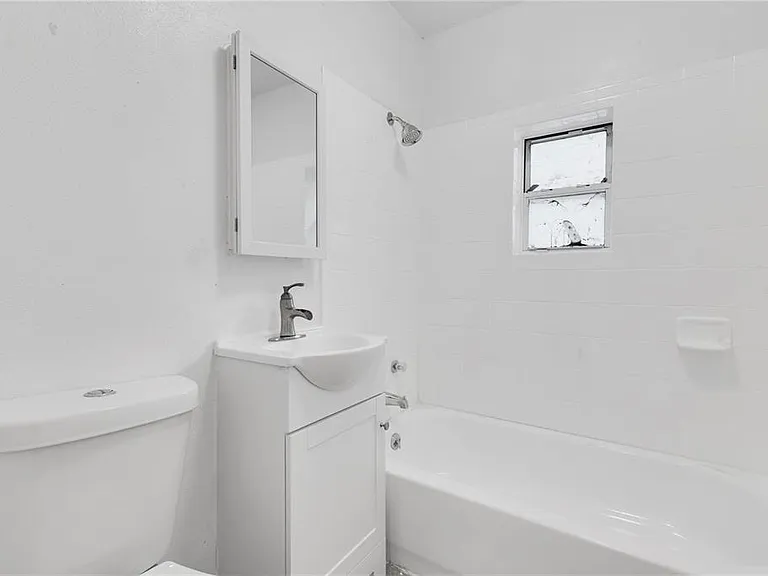 1029 Colyer St — Photo 18