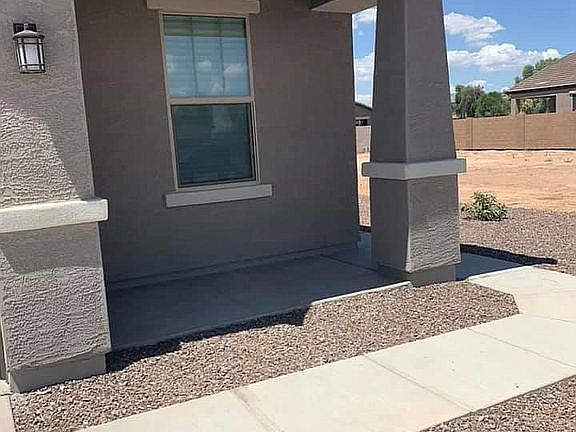 4th image of 722 W Nova Pl