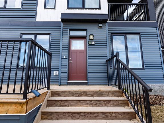 4th image of 6905 25th Ave SW #42