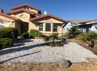 18298 Niagara Dr, Victorville, CA 92395