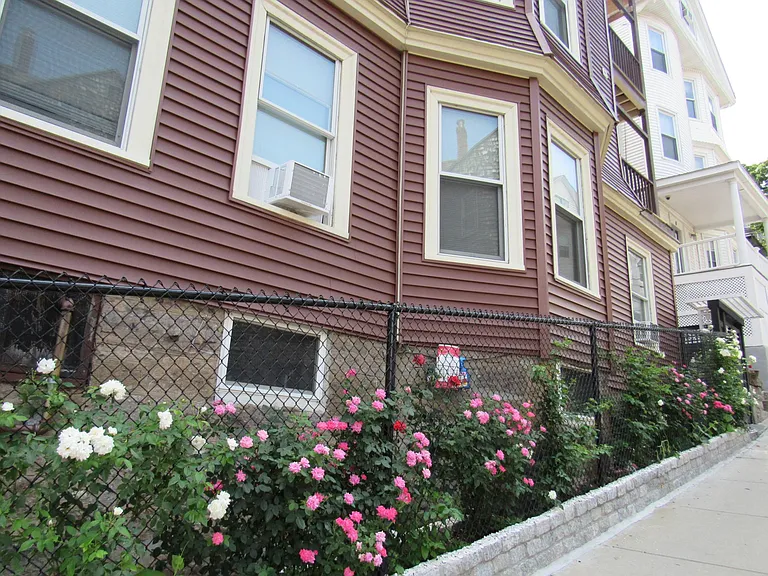 188 Hillside St #2 — Photo 14