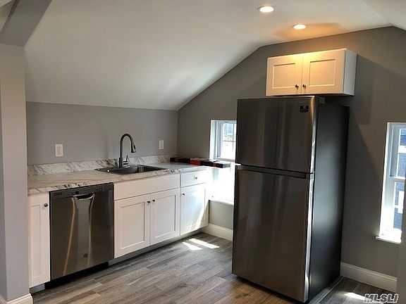 5th image of 55 Green St #55B