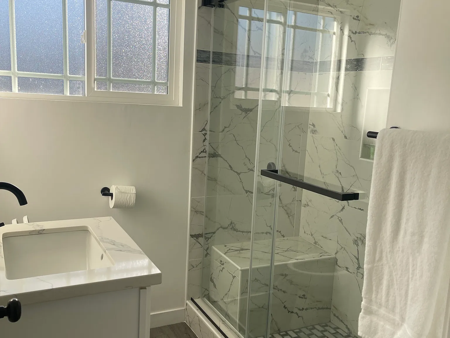 3 bed, 945 sqft, $3,500 — Photo 3