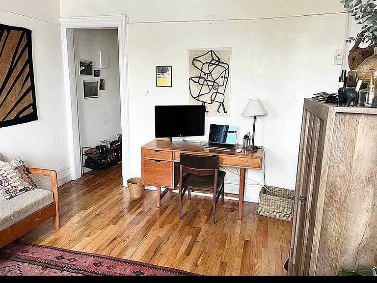 2307 Clarendon Rd #10 — Photo 3