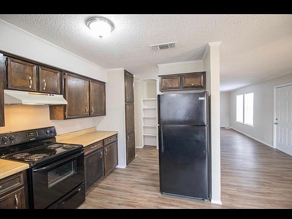 4th image of 901 Kilkenny Ct