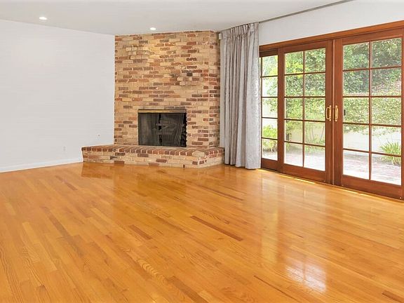 5th image of 2462 Nalin Dr