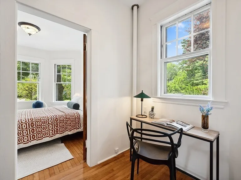 7 Linnaean St #1 — Photo 17