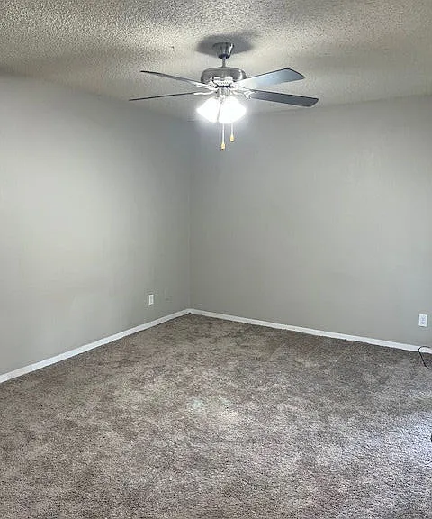 Glenbrook Apartments — Photo 38