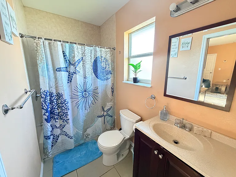 2453 Ridge Ave — Photo 4