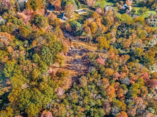 34 Philhower Rd, Tewksbury Twp., NJ 08833