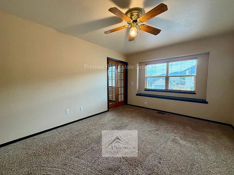 1428 Coolcrest Dr — Photo 5