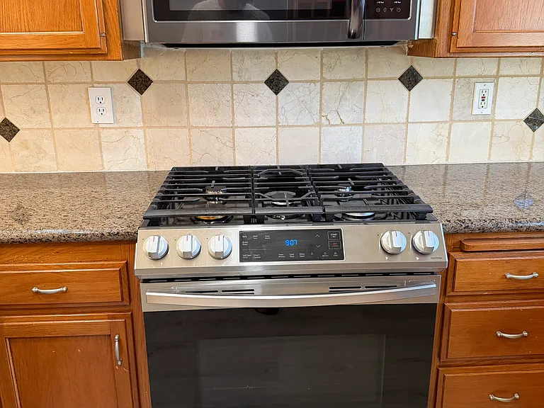 1790 E Chelsea Dr — Photo 23